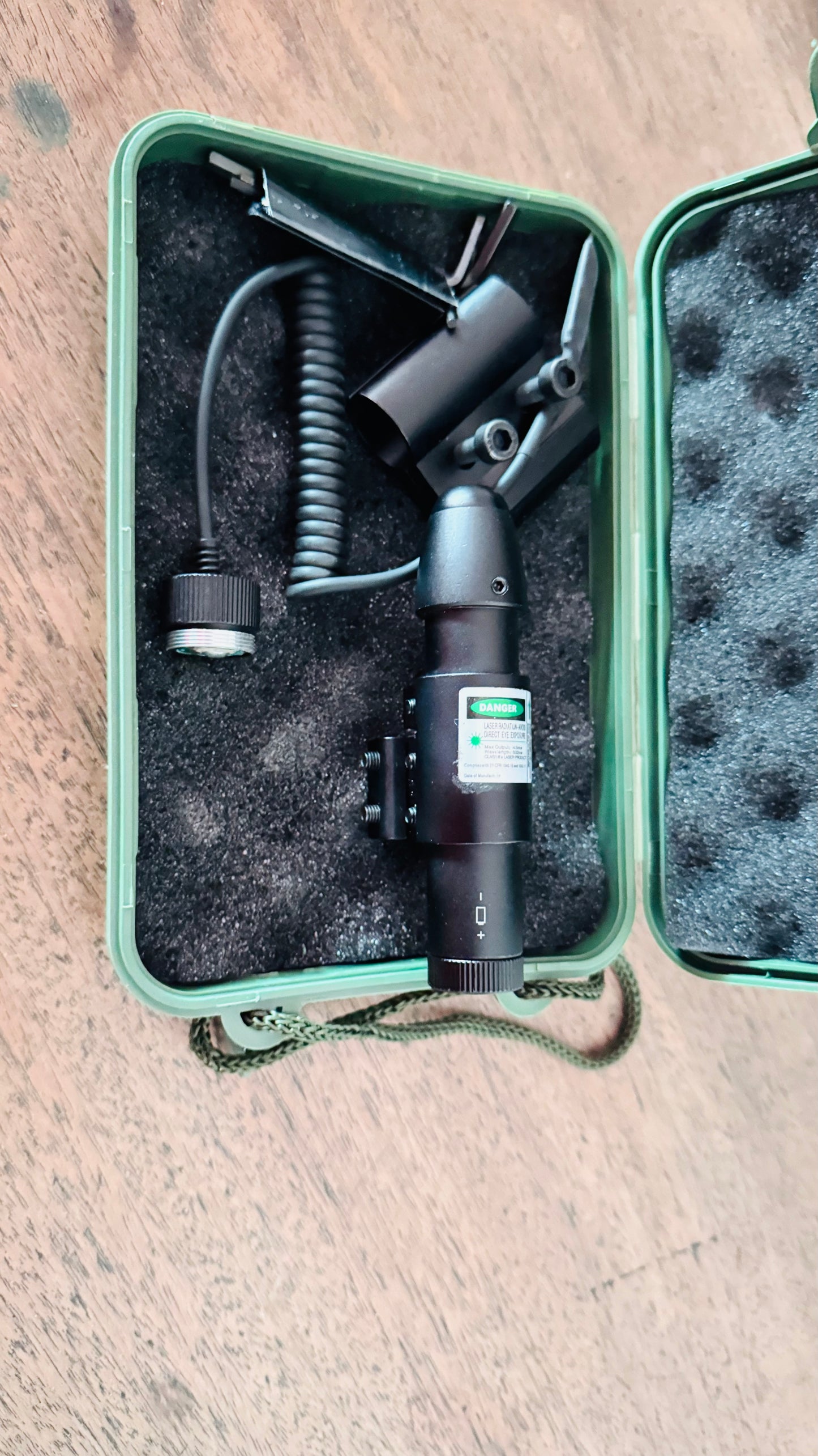 Green Laser with Mounts