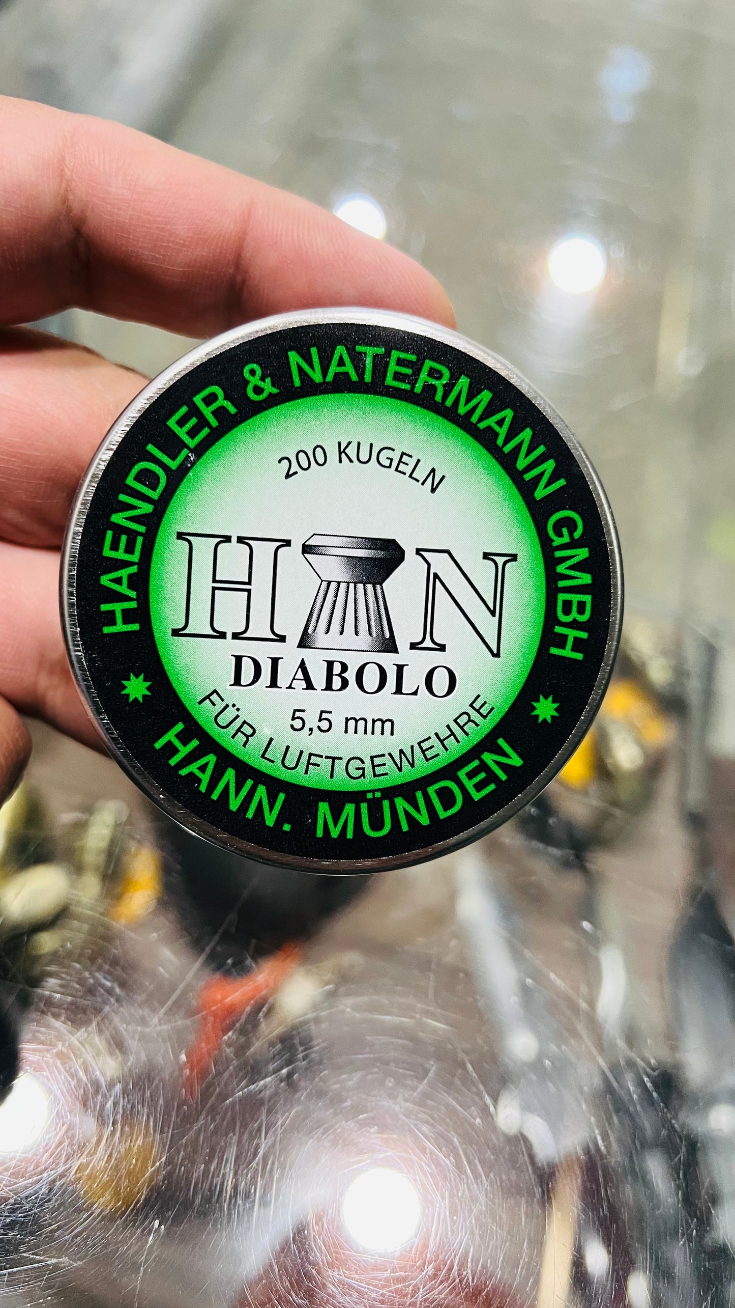 H N Diabolo